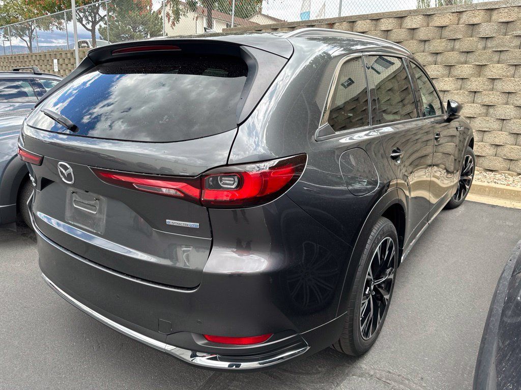 Used 2024 MAZDA CX-90 Plug-In Hybrid w/ Premium Plus AWD/4WD image 3