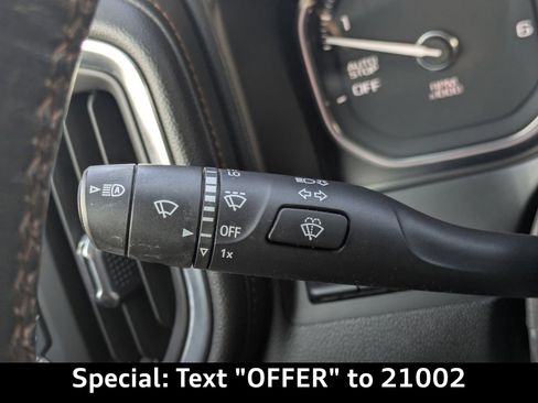 Used 2019 GMC Sierra 1500 AT4 w/ AT4 Premium Package image 32