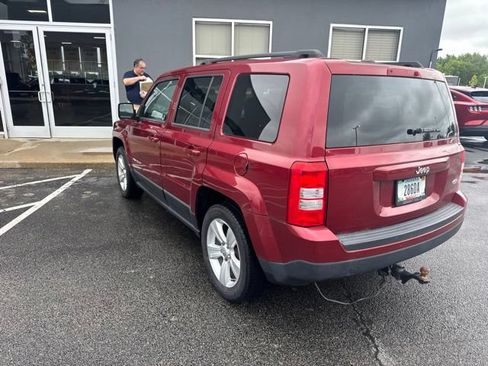 Used 2016 Jeep Patriot Latitude FWD image 9