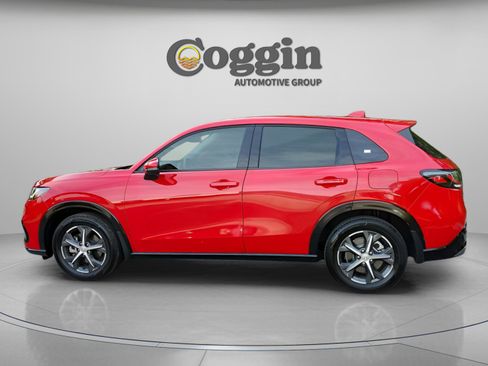 Used 2023 Honda HR-V EX-L image 2
