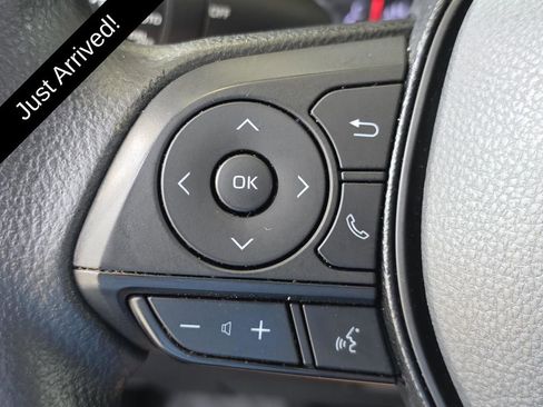 Used 2021 Toyota RAV4 XLE w/ Convenience Package FWD image 24