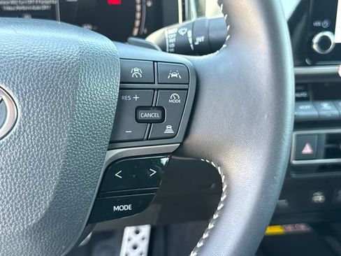 Used 2026 Toyota Camry SE w/ Convenience Package FWD image 16