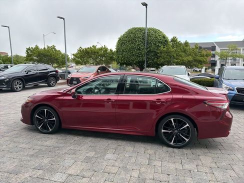 Used 2018 Toyota Camry XSE FWD image 23