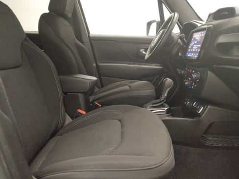 Used 2022 Jeep Renegade Altitude w/ Convenience Group AWD/4WD image 21