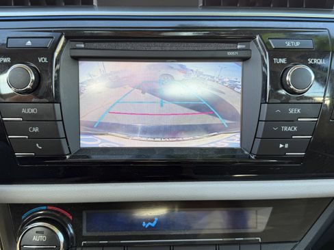 Used 2016 Toyota Corolla image 27