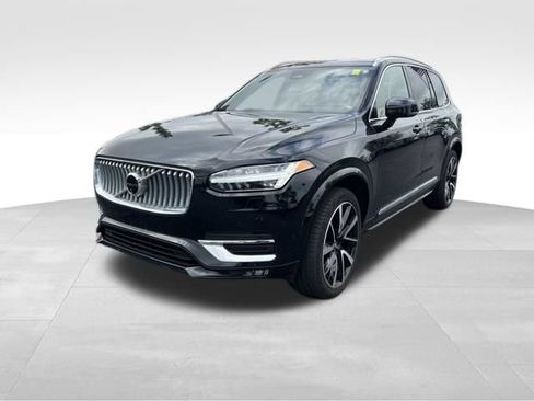 Used 2024 Volvo XC90 B6 Ultimate w/ Protection Package Premier AWD/4WD image 3
