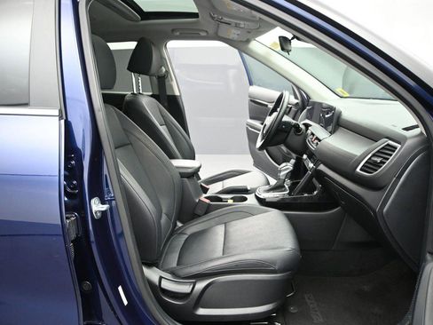 Used 2024 Kia Seltos EX AWD/4WD image 16