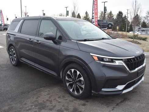 Certified 2024 Kia Carnival EX image 10