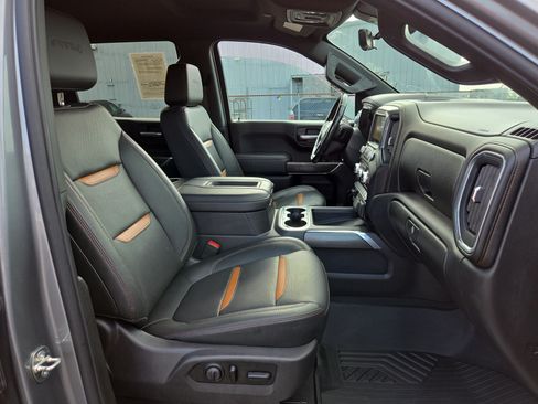Used 2020 GMC Sierra 1500 AT4 w/ AT4 Premium Package AWD/4WD image 16