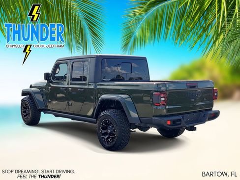 Used 2021 Jeep Gladiator Willys image 3