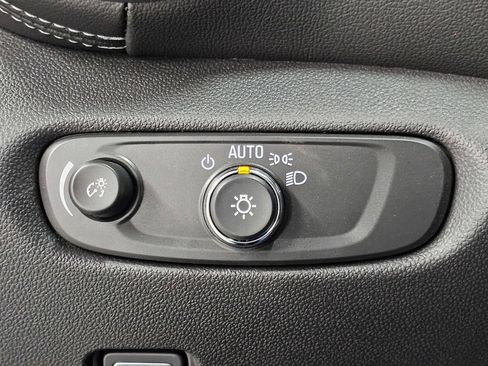 Used 2026 Chevrolet Blazer LT FWD image 30