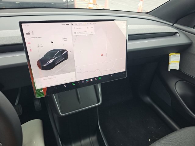 Used 2026 Tesla Model Y AWD image 17