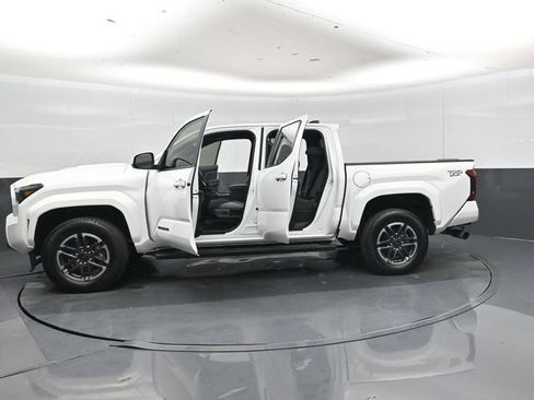Used 2025 Toyota Tacoma TRD Sport RWD image 50