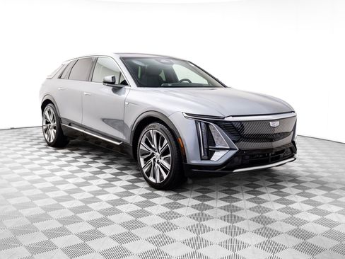 Certified 2024 Cadillac Lyriq Luxury w/ LPO, Floor Liner Package image 8