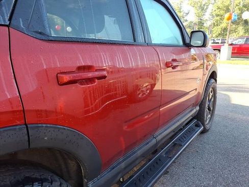 Used 2024 Ford Bronco Sport Outer Banks w/ Tech Package AWD/4WD image 9