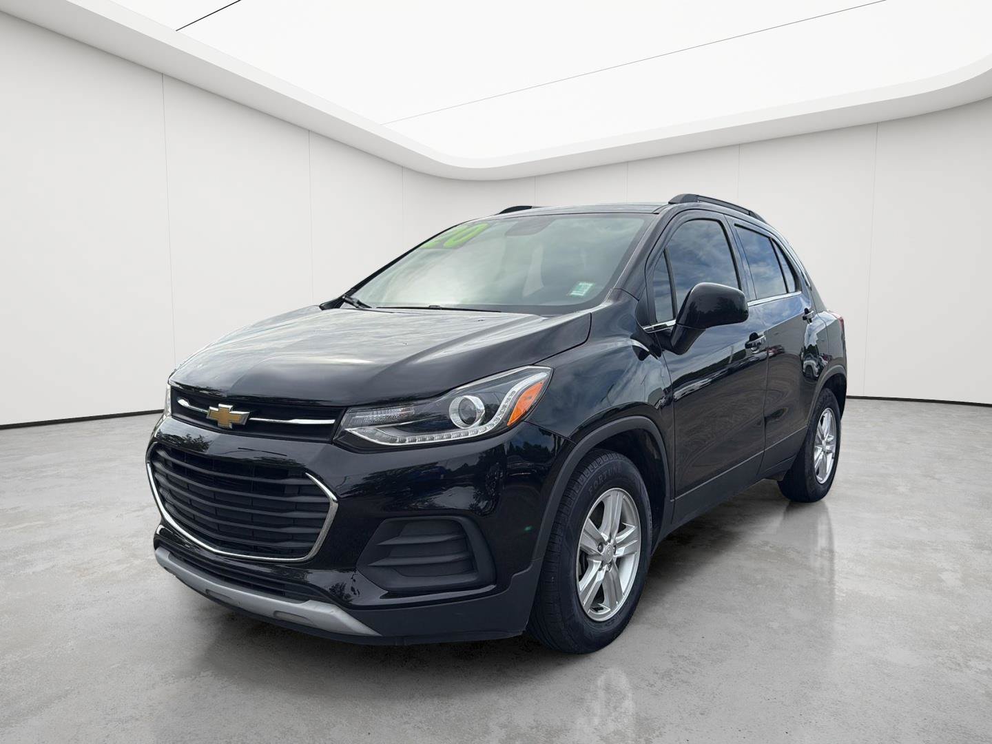 Used 2020 Chevrolet Trax LT FWD image 3