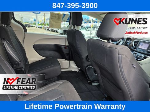 Used 2023 Chrysler Voyager LX FWD image 32