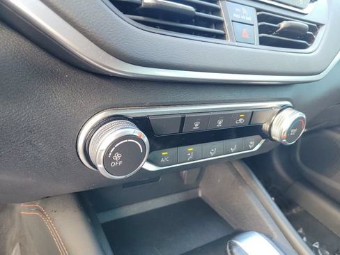 Used 2022 Nissan Altima 2.5 SR FWD image 28