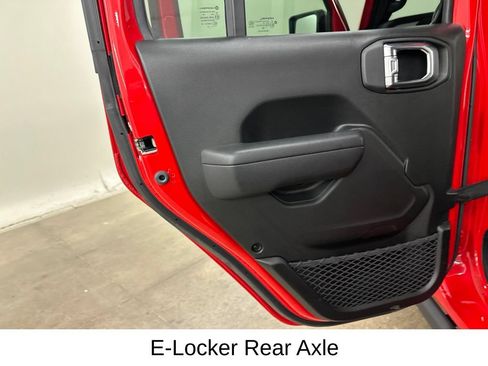 Used 2025 Jeep Wrangler Unlimited Sport S 4xe AWD/4WD image 32