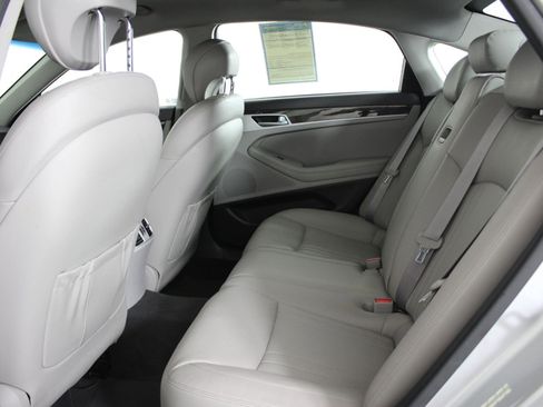 Used 2015 Hyundai Genesis 3.8 image 21