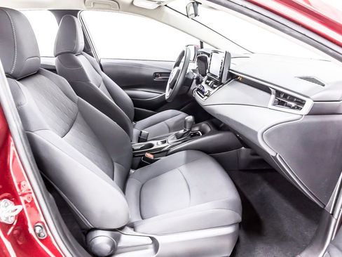 Used 2022 Toyota Corolla LE image 33