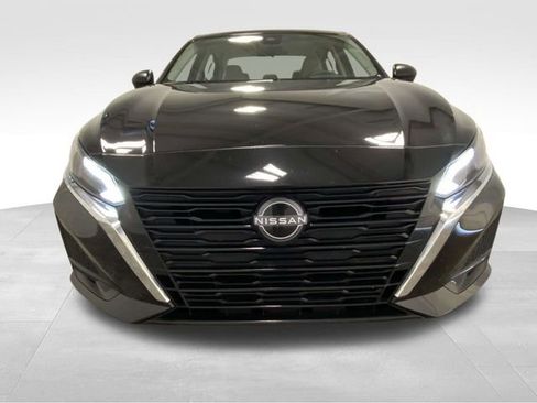 Used 2025 Nissan Altima 2.5 SV image 6