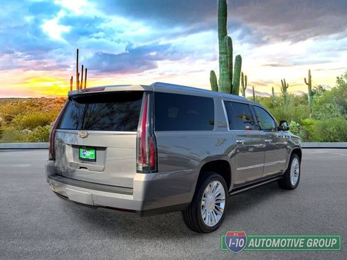 Used 2018 Cadillac Escalade ESV Platinum AWD/4WD image 9
