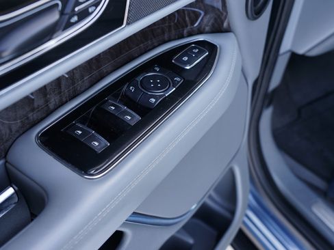 Used 2018 Lincoln Navigator Reserve w/ Technology Package image 20