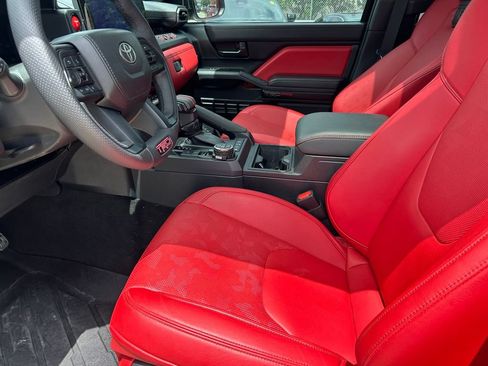 Certified 2025 Toyota Tacoma TRD Pro AWD/4WD image 11