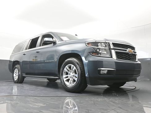 Used 2020 Chevrolet Suburban LT RWD image 75