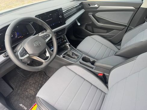 New 2026 Volkswagen Jetta SE FWD image 6