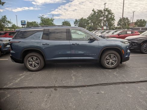 New 2026 Chevrolet Traverse LT w/ Driver Confidence Package image 9