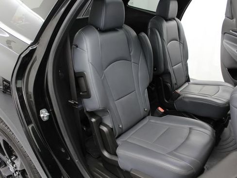 Used 2023 Buick Enclave Essence w/ Experience Buick Package AWD/4WD image 26