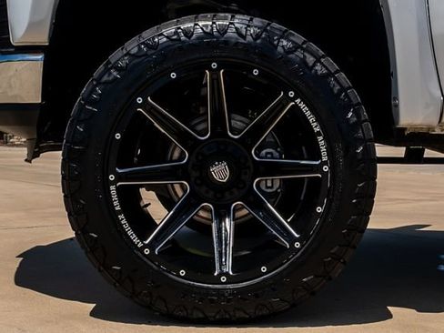 Used 2021 Chevrolet Silverado 1500 LT w/ Texas Edition Plus AWD/4WD image 4