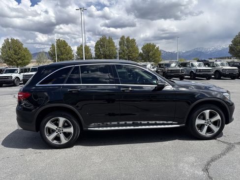 Used 2019 Mercedes-Benz GLC 300 4MATIC image 6
