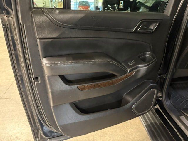 Used 2016 Chevrolet Suburban LT w/ Luxury Package AWD/4WD image 41