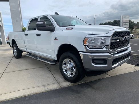 Used 2024 RAM 2500 Tradesman w/ Safety Group image 14