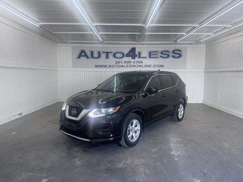 Used 2020 Nissan Rogue S FWD image 1