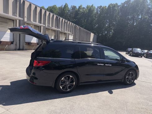 Used 2023 Honda Odyssey Elite image 10