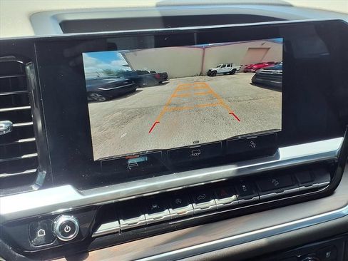 Used 2022 GMC Sierra 1500 SLT w/ SLT Premium Package AWD/4WD image 14