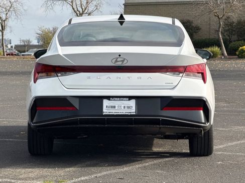 New 2026 Hyundai Elantra Limited image 5