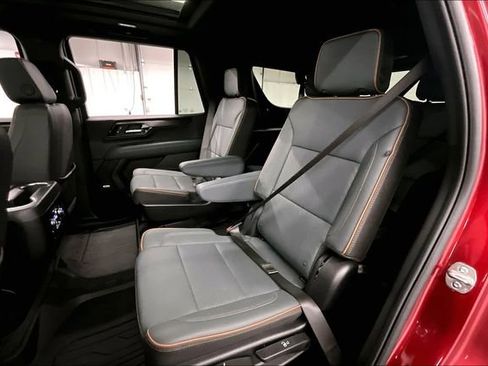 Used 2025 GMC Yukon AT4 w/ AT4 Premium Package AWD/4WD image 24