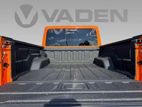 New 2025 Jeep Gladiator Sport image 23