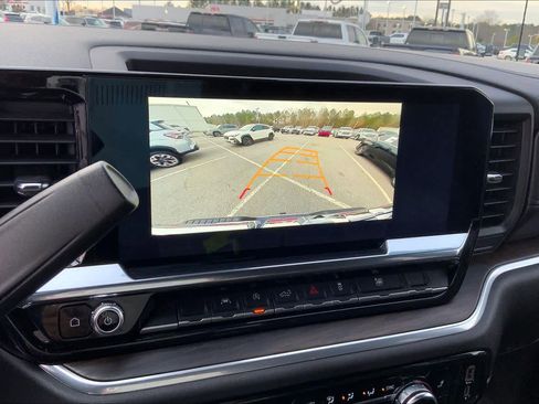 Used 2025 GMC Sierra 1500 SLT image 28