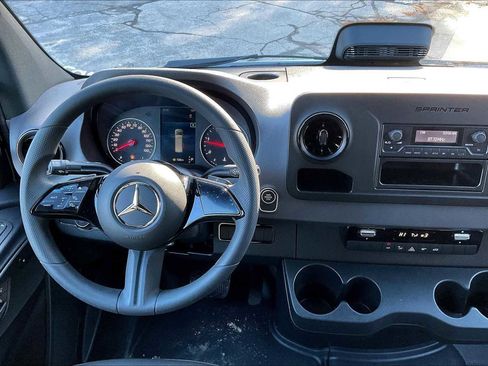 New 2025 Mercedes-Benz Sprinter 2500 image 7