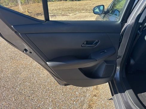 Used 2024 Nissan Sentra SV image 12