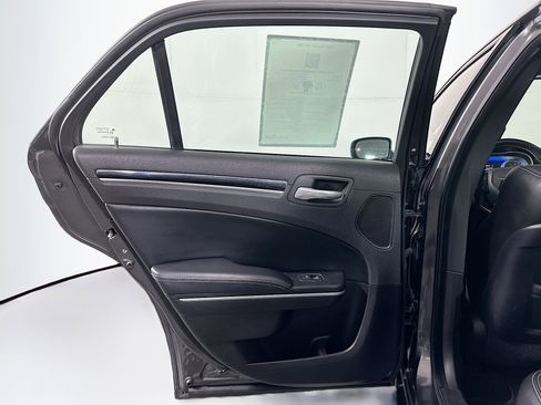Used 2022 Chrysler 300 S RWD image 27