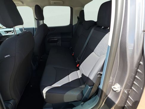 New 2025 Ford Maverick XL image 18