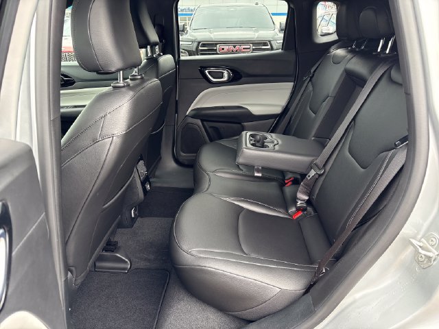 Used 2025 Jeep Compass Limited AWD/4WD image 29