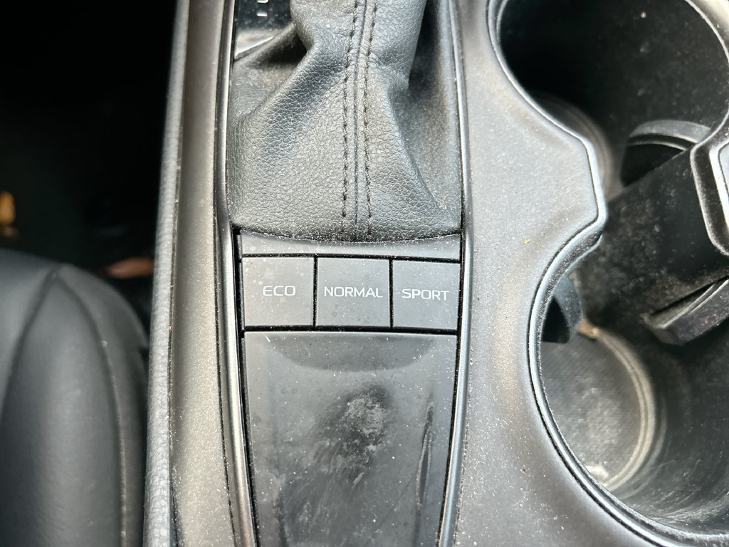 Used 2024 Toyota Camry SE FWD image 32